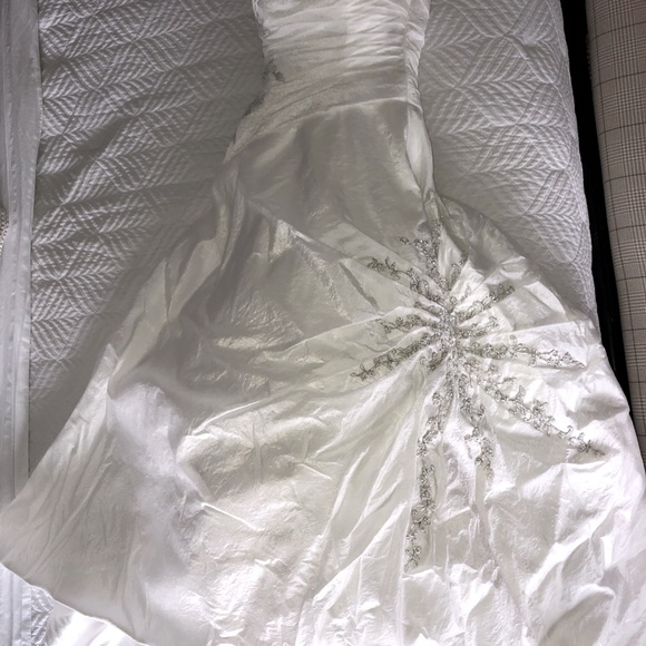 Ivory wedding dress
